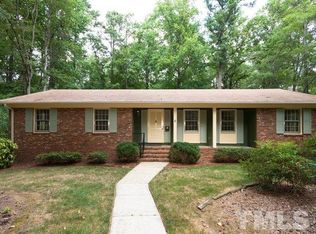 6 Lucerne Ln, Durham, NC 27707