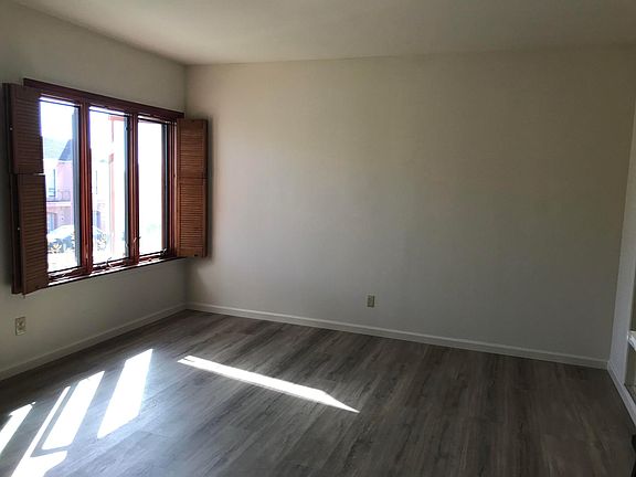 3rd image of 2195 28th Ave