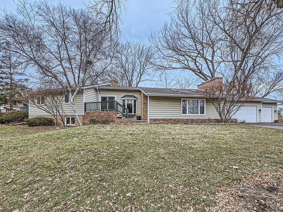 1st image of 875 Oriole Ln