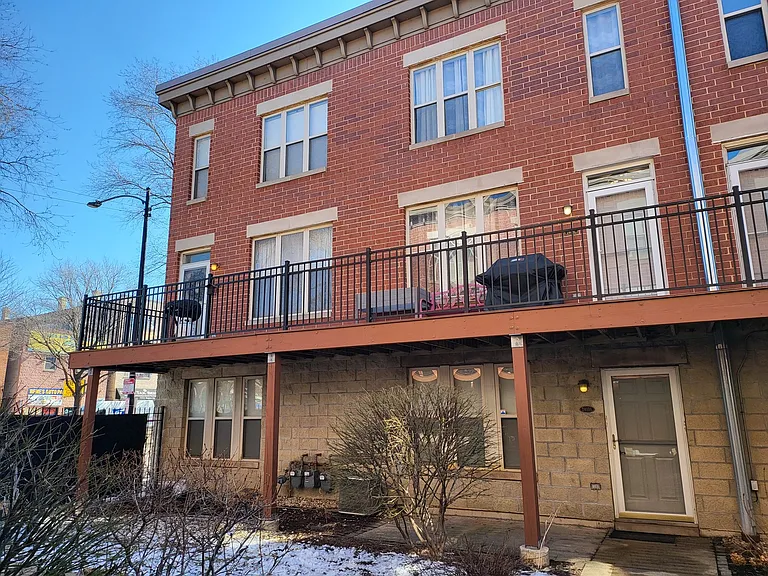 2403 W Flournoy St #A — Photo 24