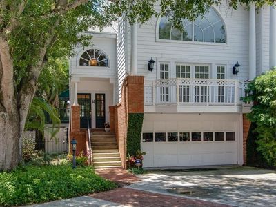 5001 Pilgrims Path Way APT H, Tampa, FL, 33611