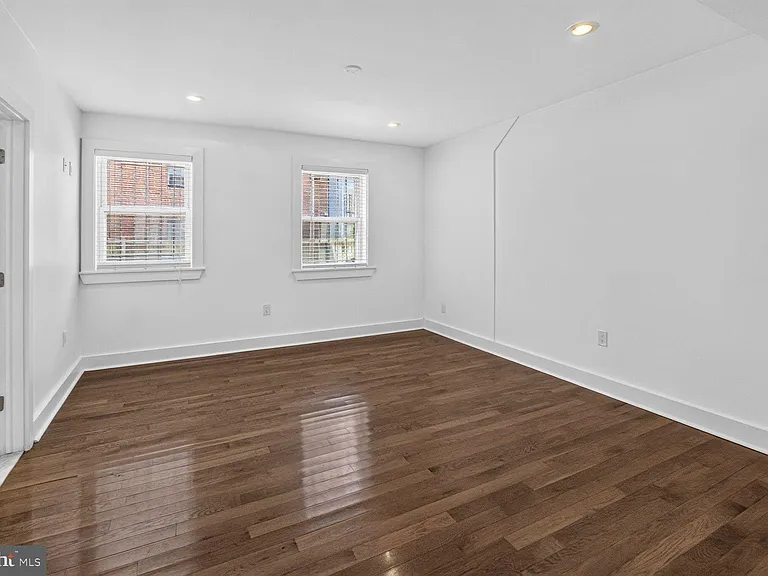 815 L St SE #1 — Photo 13