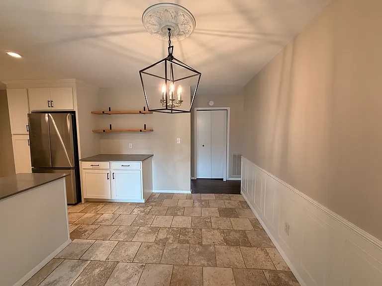 1304 E 11th Ave — Photo 9
