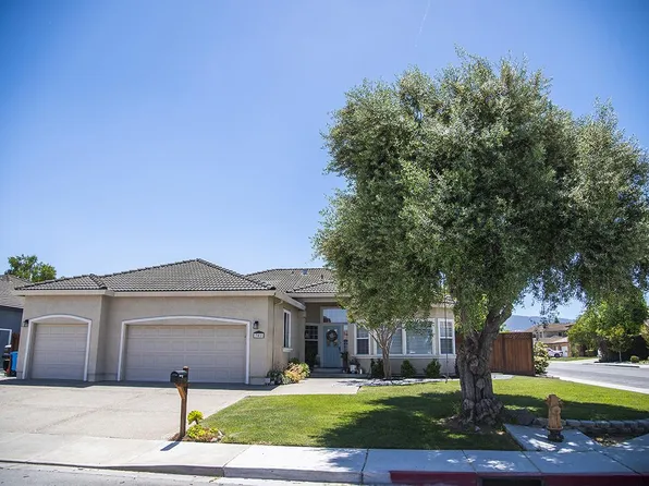 341 Eastview Ct, Hollister, CA 95023
