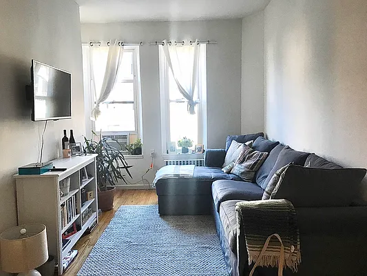 Rented by Oxford Property Group | media 6