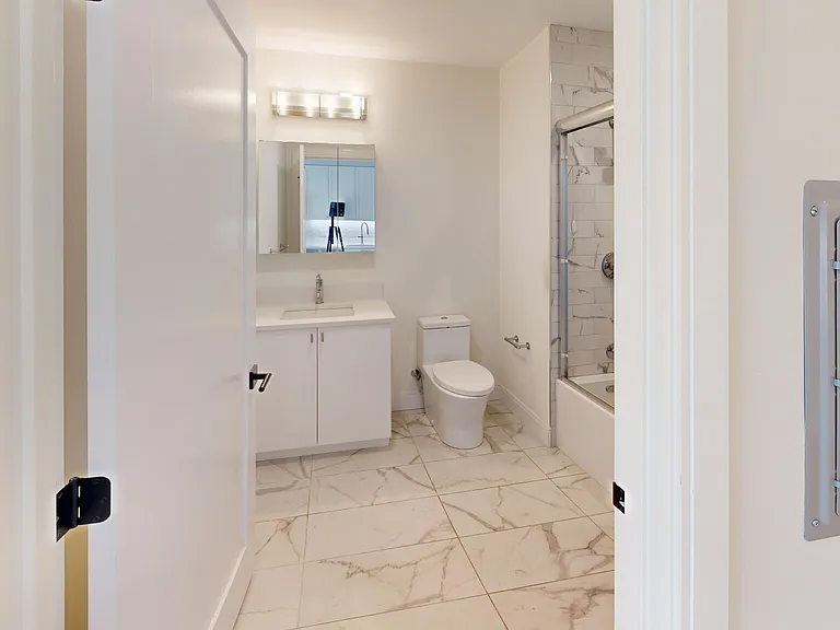 197 Green St #402 — Photo 4