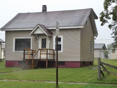 608 Saginaw St, Norway, MI, 49870