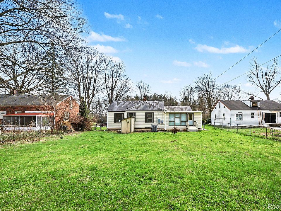 26932 W Six Mile Rd, photo 15