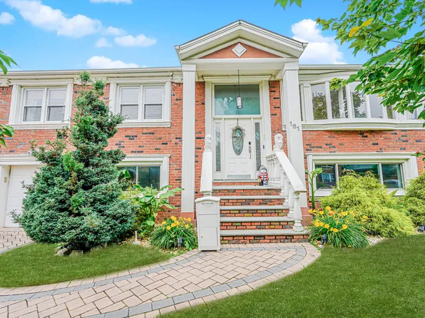 161 Ravenhurst Avenue 1 image 1 of 35