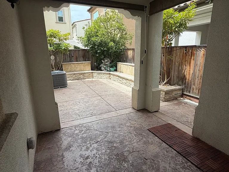 1329 Bayberry View Ln — Photo 25