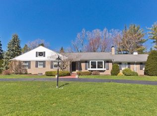 3830 Carriage Rd, Bloomfield Hills, MI 48301