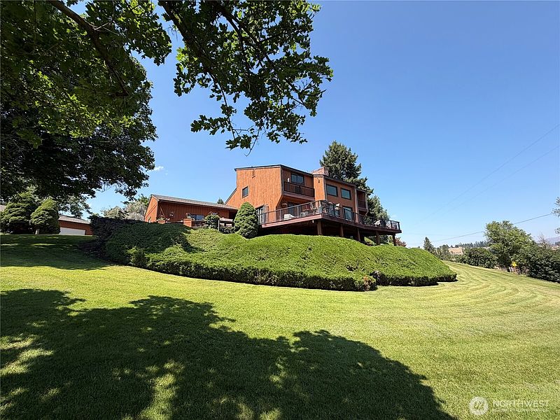 3rd image of 14 Hahn Road