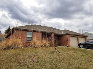 5233 Stone Crest Dr, Manhattan, KS 66503