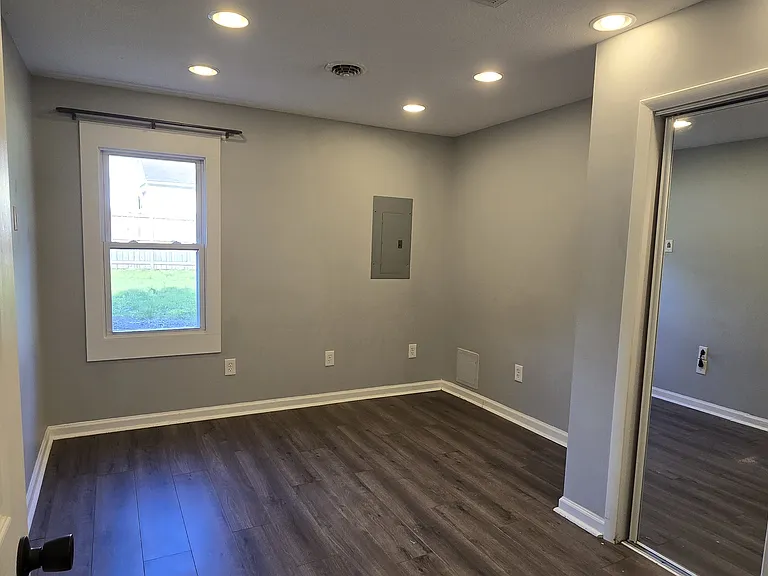2818 Draper St SE — Photo 8