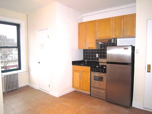 Rented by City Connections Realty | media 28