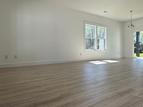 3rd image of 208 Essex Dr