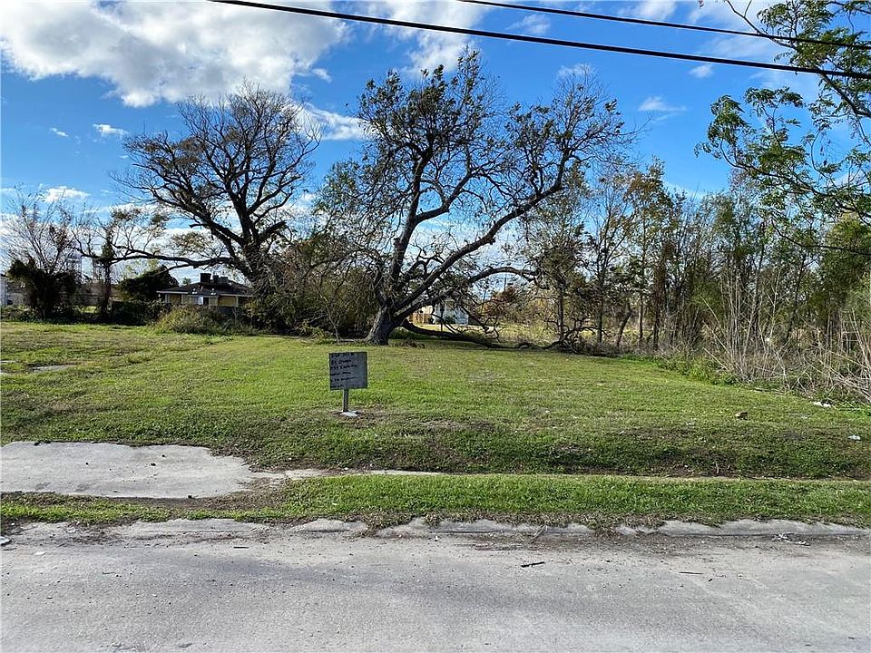 1st image of 1934 Caffin Ave
