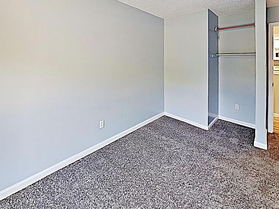5th image of 12-12 Newport Ct
