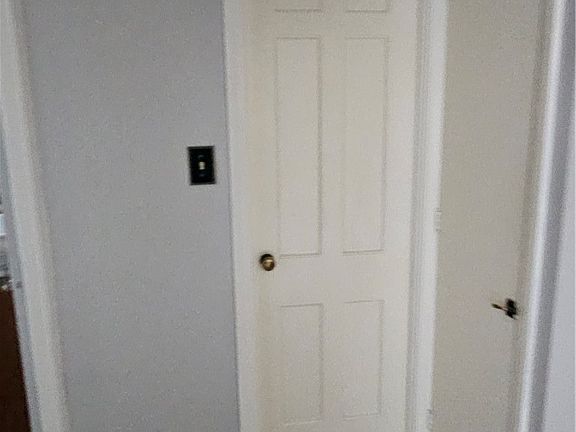5th image of 19919 Maple Heights Blvd
