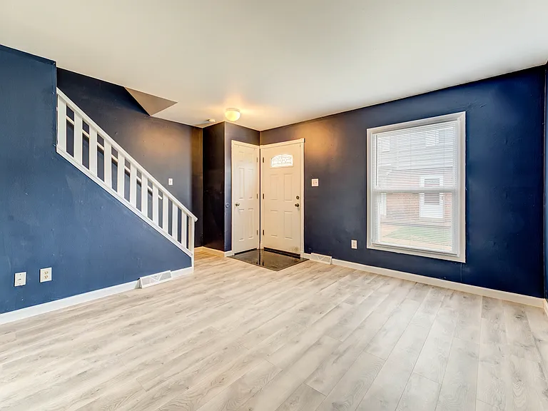 1016 Parkcrest Dr — Photo 5