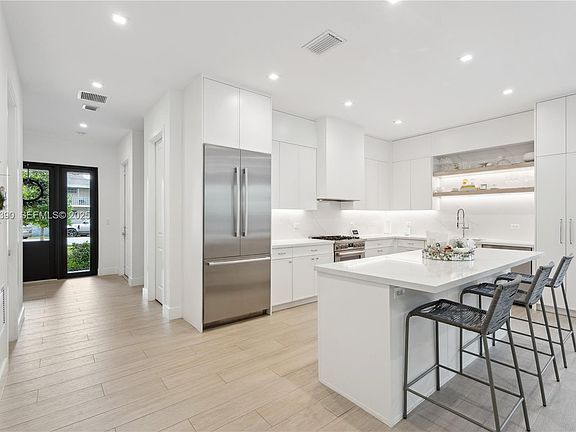 5th image of 8391 SW 65th Ave #8391