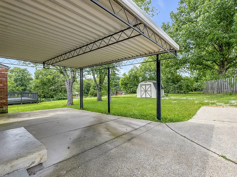 211 Friendship Dr — Photo 20