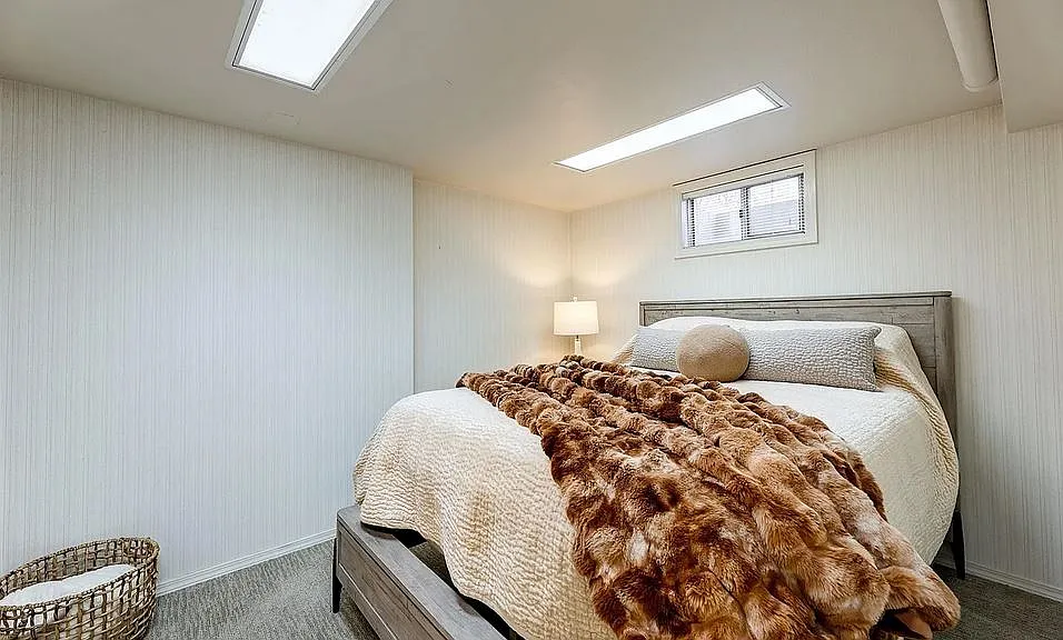 1 bed, $940 — Photo 2