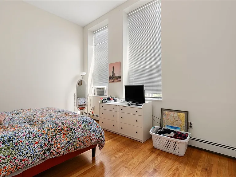 80 Beaumont St #204 — Photo 12