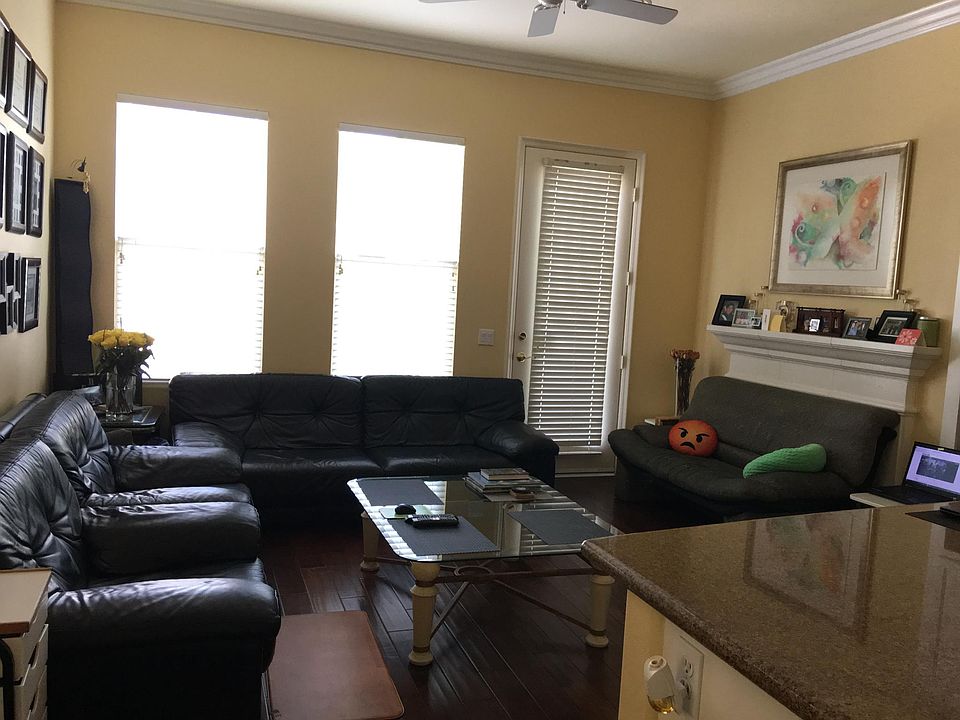 2nd image of 39 Carpenteria