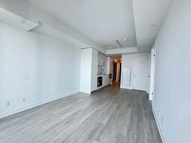 89 Queen St E #4296 — Photo 4