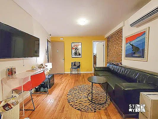 2nd image of 368 Hancock St #1A