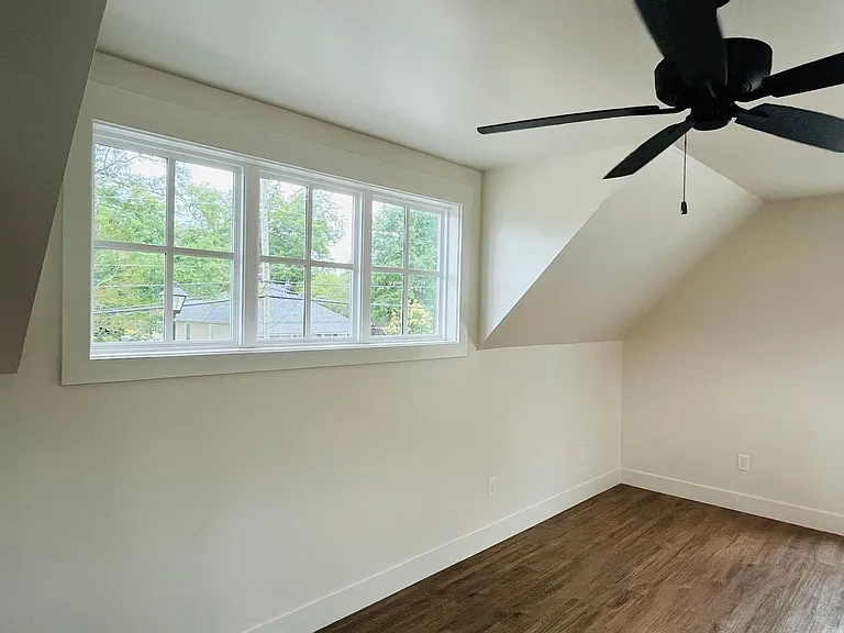 705 Jefferson St — Photo 22