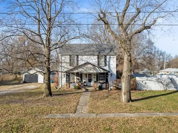 1600 S Market St, Holden, MO 64040