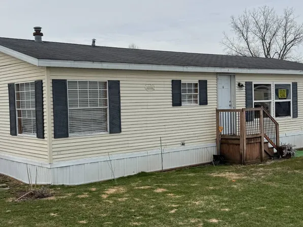 364 S Susan St NE, Cedar Springs, MI 49319