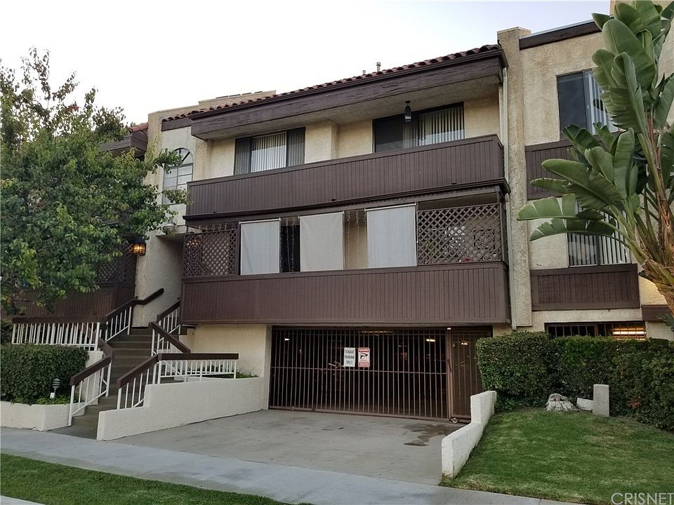 1st image of 14426 Magnolia Blvd #115