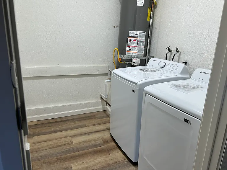 837 Lightwood Ct — Photo 11