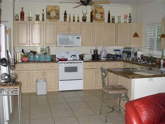 5th image of 1235 NE 32nd St