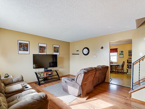 3rd image of 1582 Morton Ct