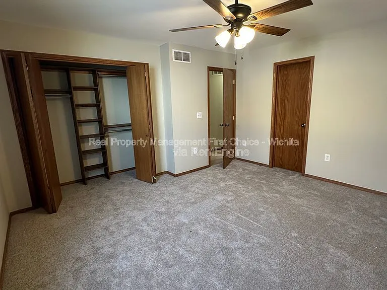 1450 N Green St — Photo 14