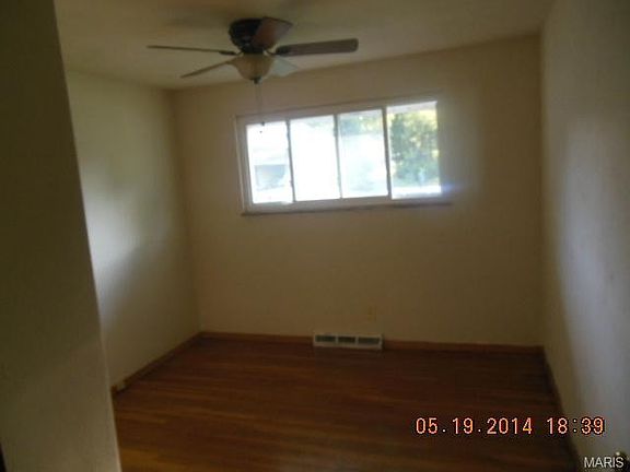 4th image of 9670 Queensbury Ln