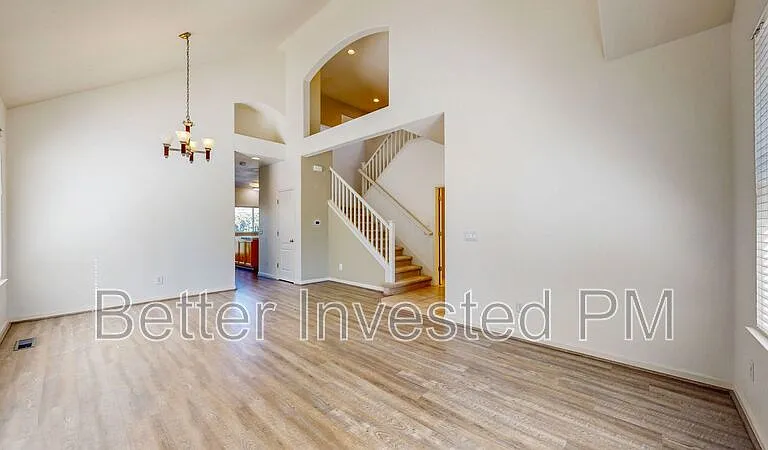 329 Hansbery Way — Photo 2