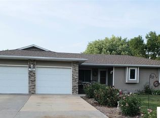 320 W Irving St, Beatrice, NE 68310