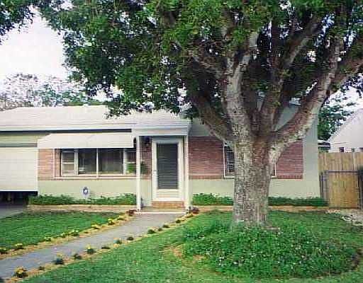 Home For Sale In Town of Lake Worth