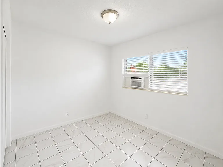 6244 Dewey St — Photo 9