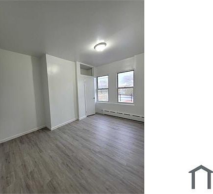 4th image of 1044 Prospect Ave APT 3