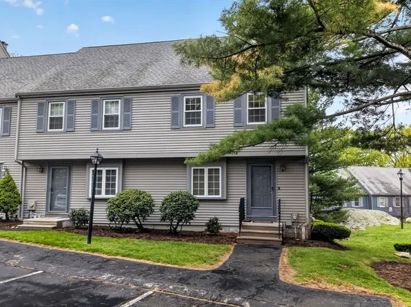 4 Oak Ridge Dr Unit 6, Maynard, MA 01754
