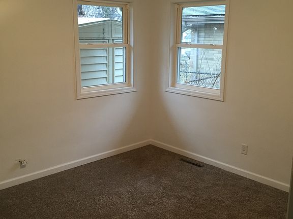 5th image of 230 N Douglas Ave