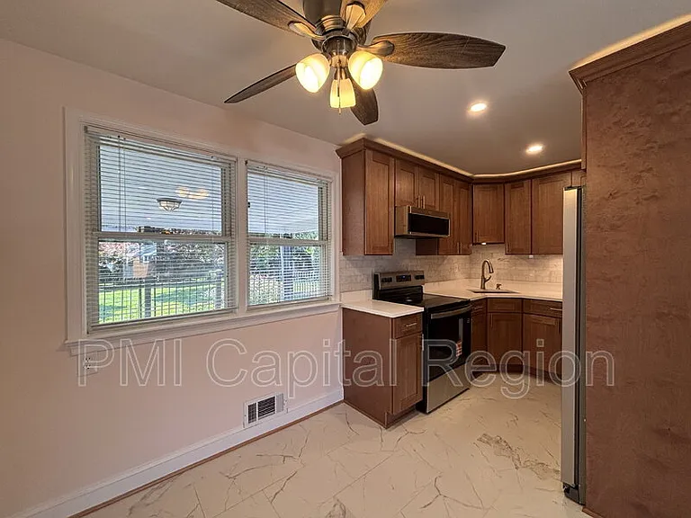 12 Mills Rd — Photo 10
