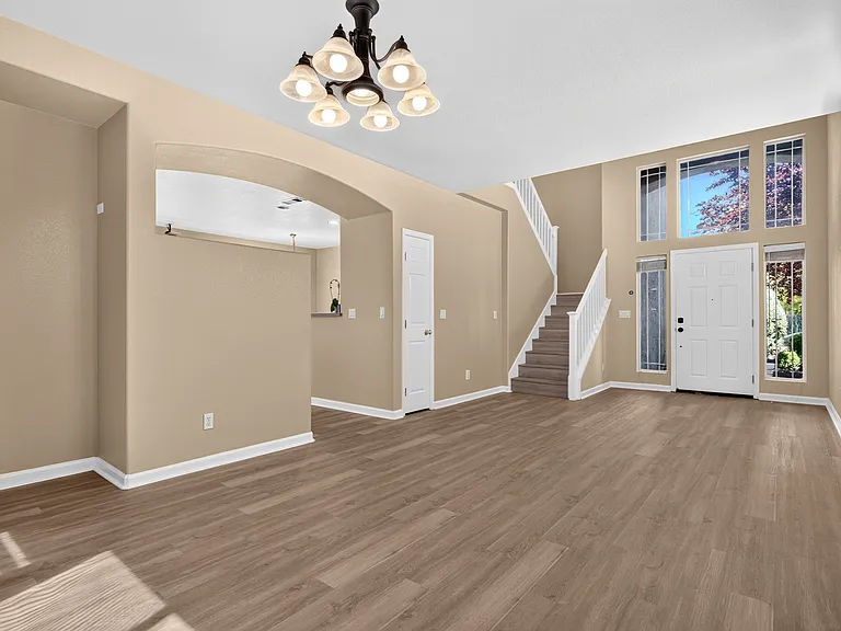 5230 Bay St — Photo 10