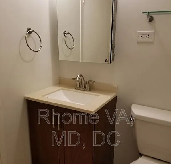 922 24th St NW #509 — Photo 9